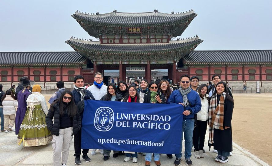 Alumnos de la UP visitaron empresas chinas y surcoreanas como parte del Faculty Led Program