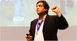 Dan Ariely fue nombrado profesor honorario de la Universidad del Pacífico