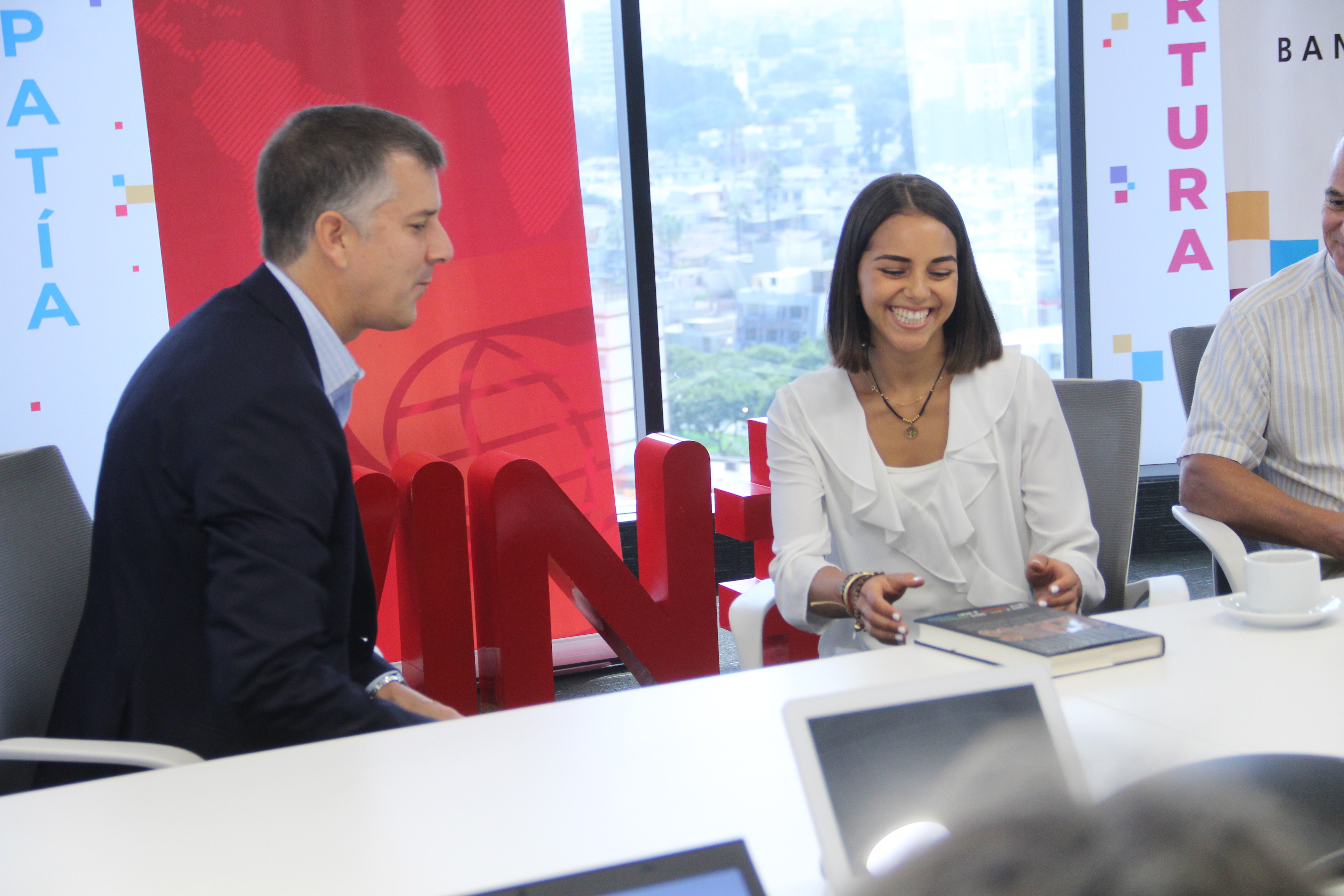 Fotos Beca Scotiabank - Valeria Valdivia (23).JPG