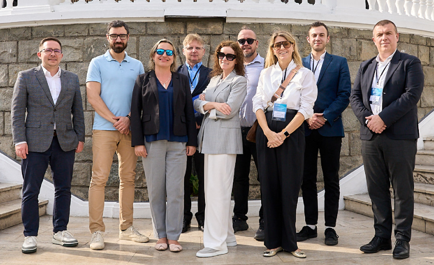 Polonia - Inside.png