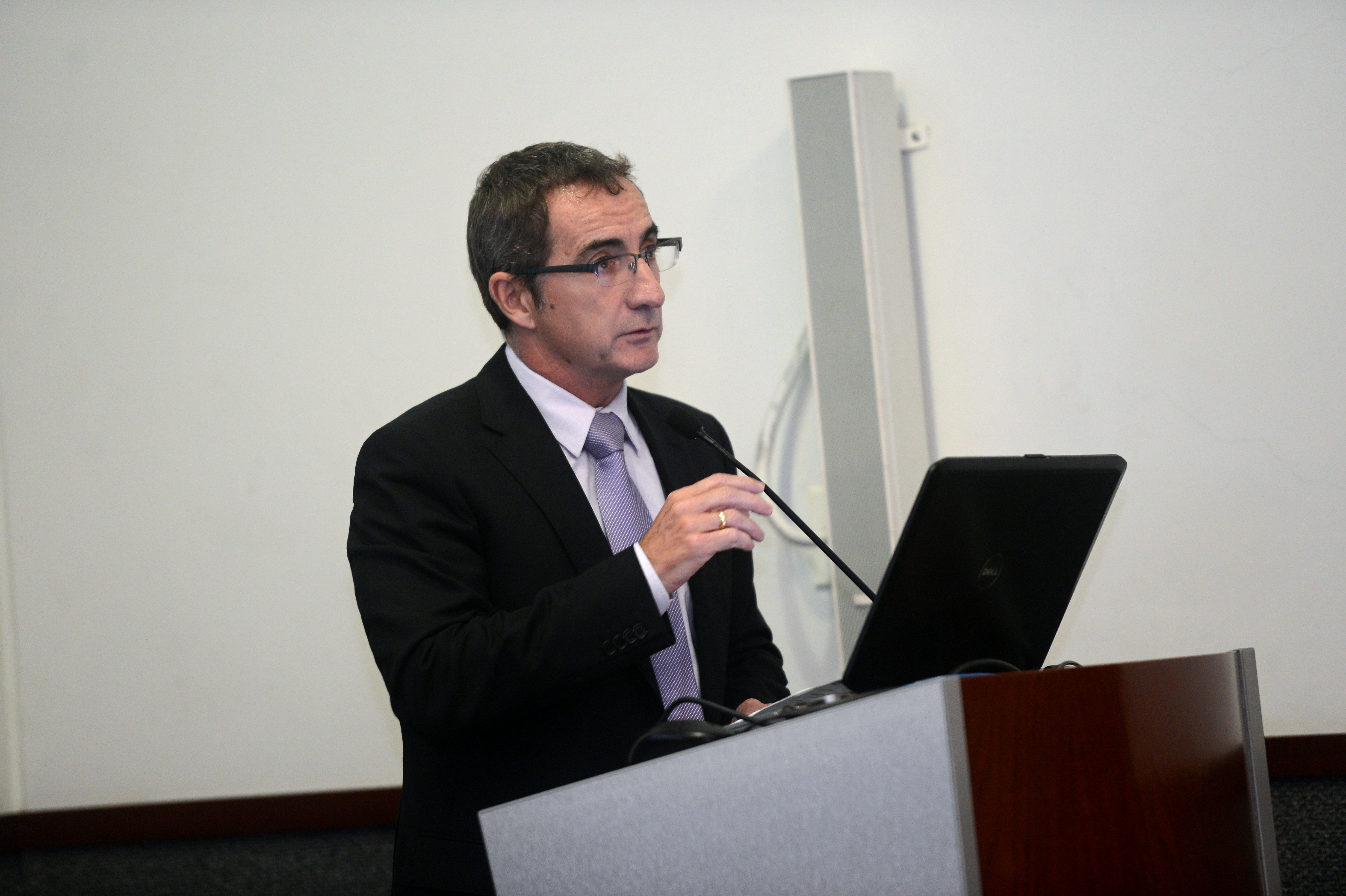 Roberto Urrunaga.JPG