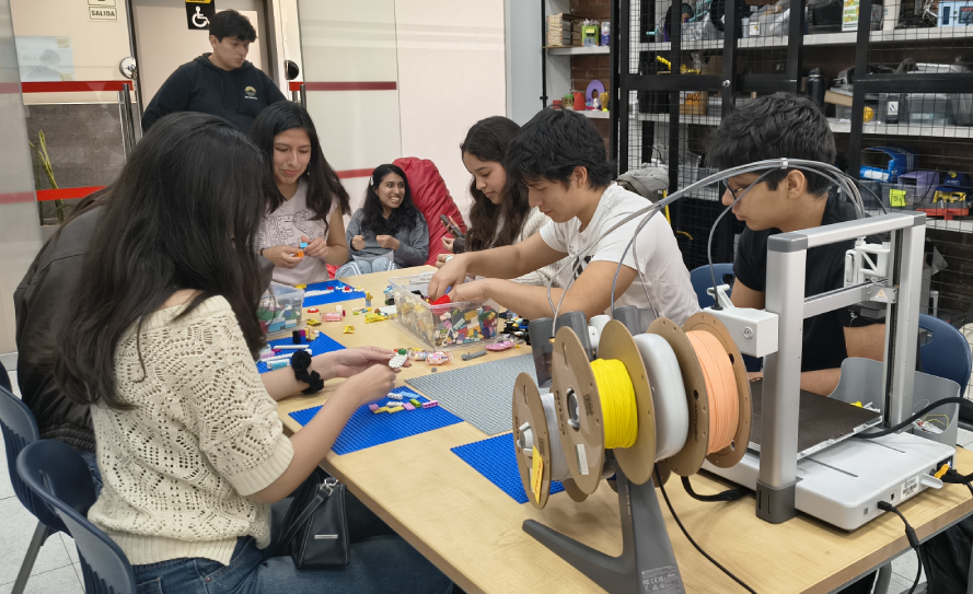 taller de diseño  Inside (3).png