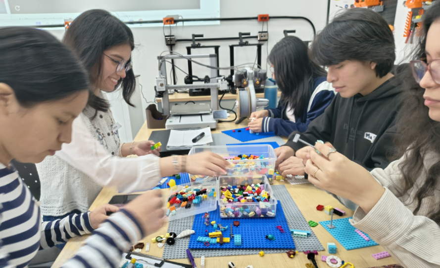 taller de diseño  Inside.png