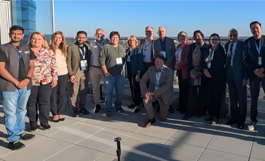 Ana Luna Inside (1).png