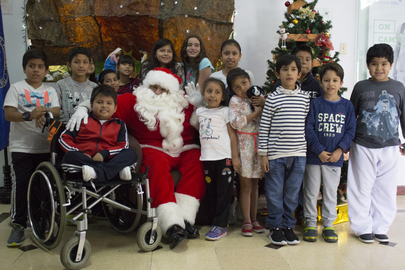 papanoel en el centro de idiomas pacifico